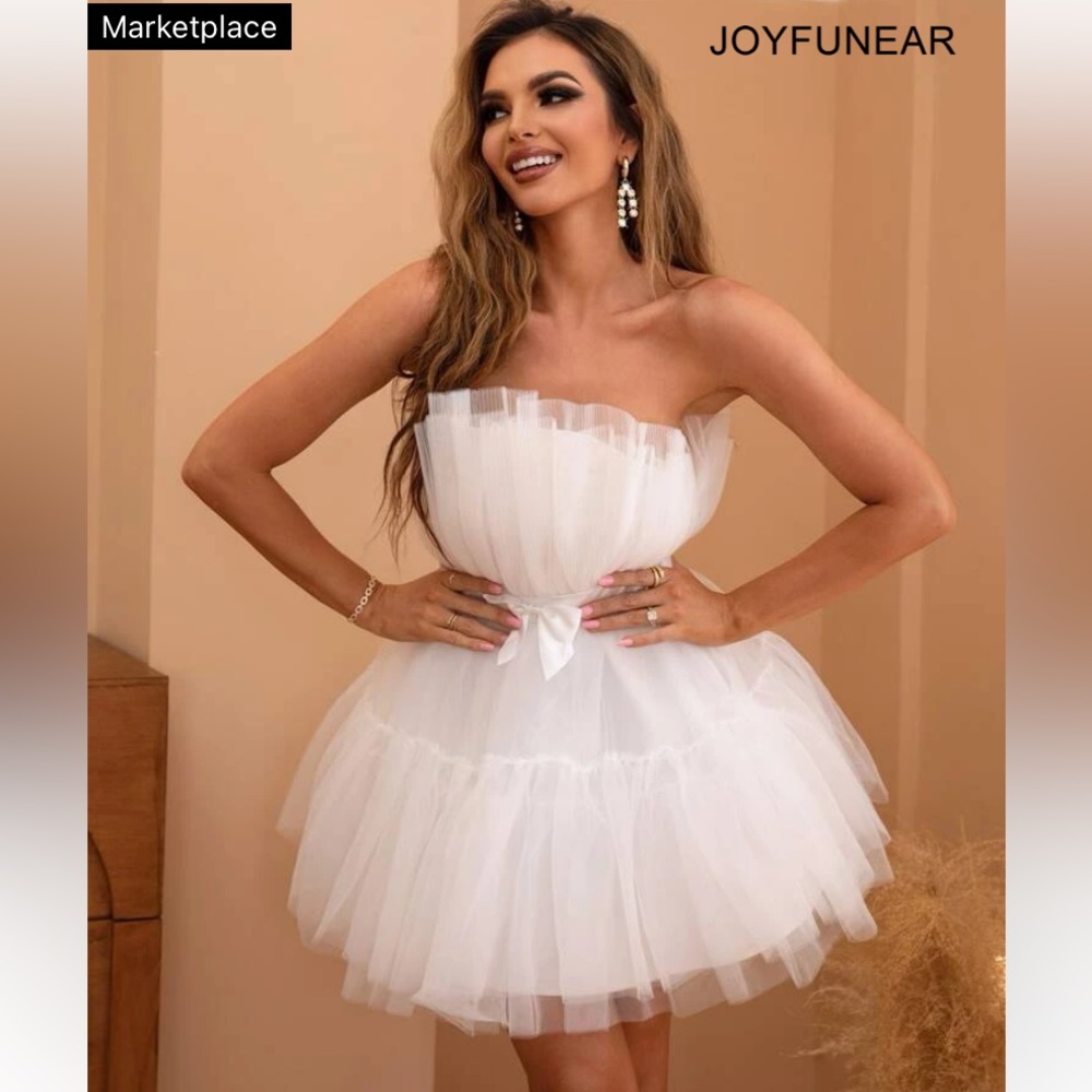NWOT!! White strapless tulle dress